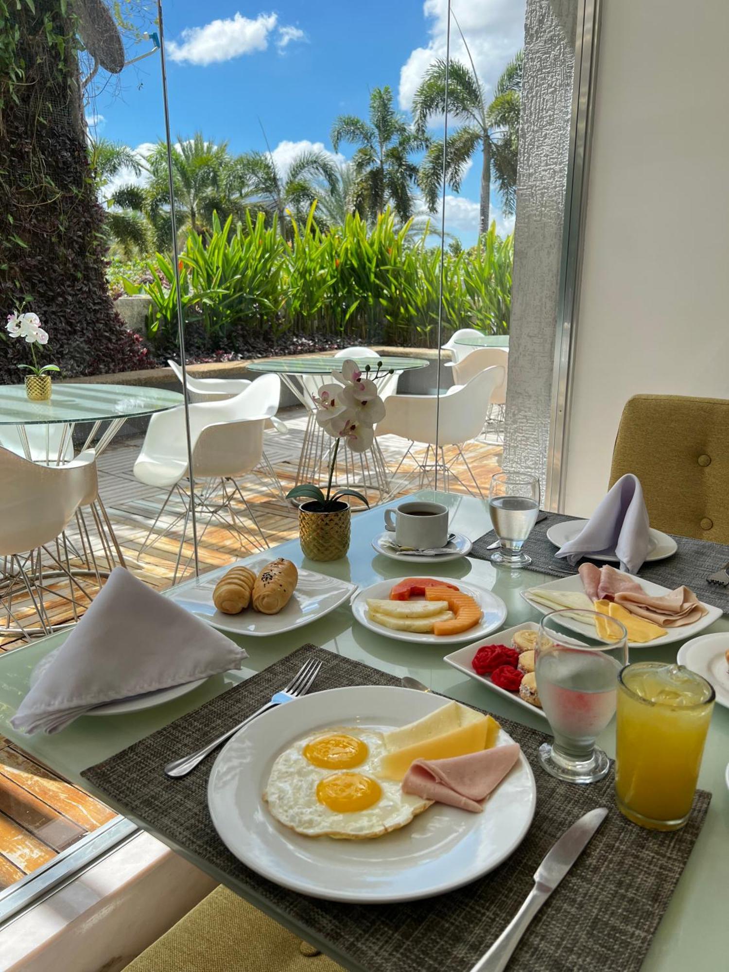 Rosa Bela Hotel & Convention Center Puerto Ordaz Eksteriør bilde
